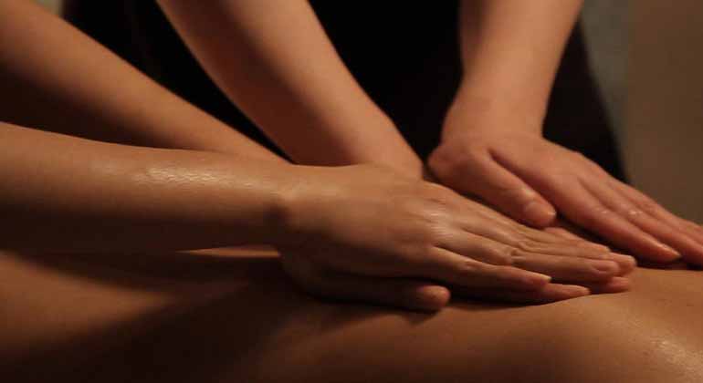 Four-Hands-Massage-service
